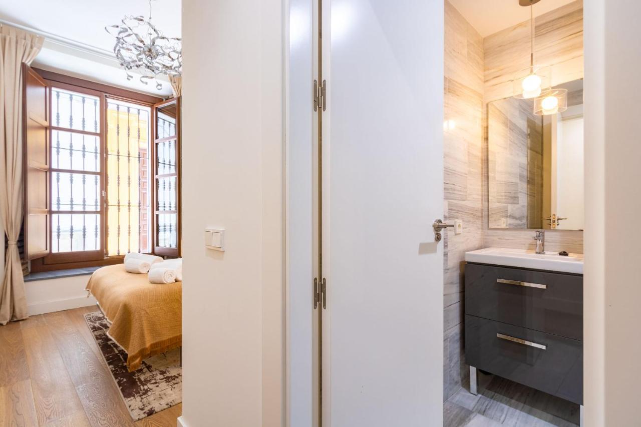 Apartament Angeles Santa Cruz Deluxe By Valcambre Sewilla Zewnętrze zdjęcie