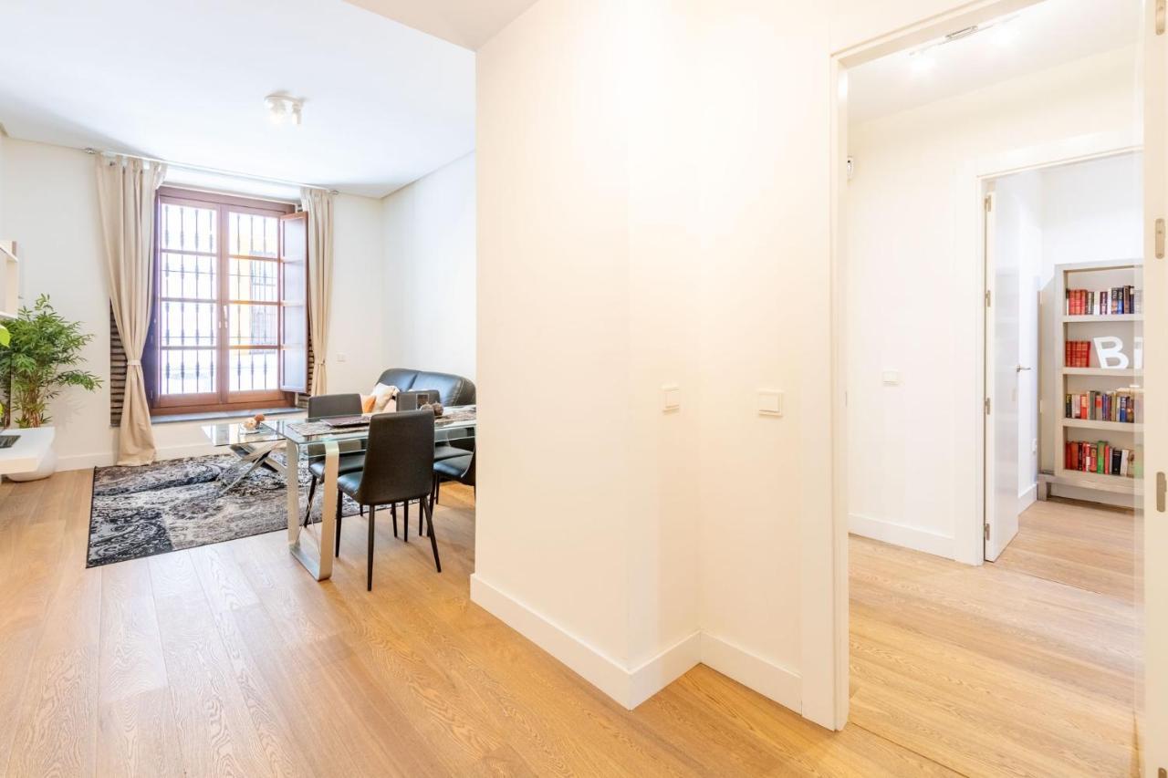 Apartament Angeles Santa Cruz Deluxe By Valcambre Sewilla Zewnętrze zdjęcie